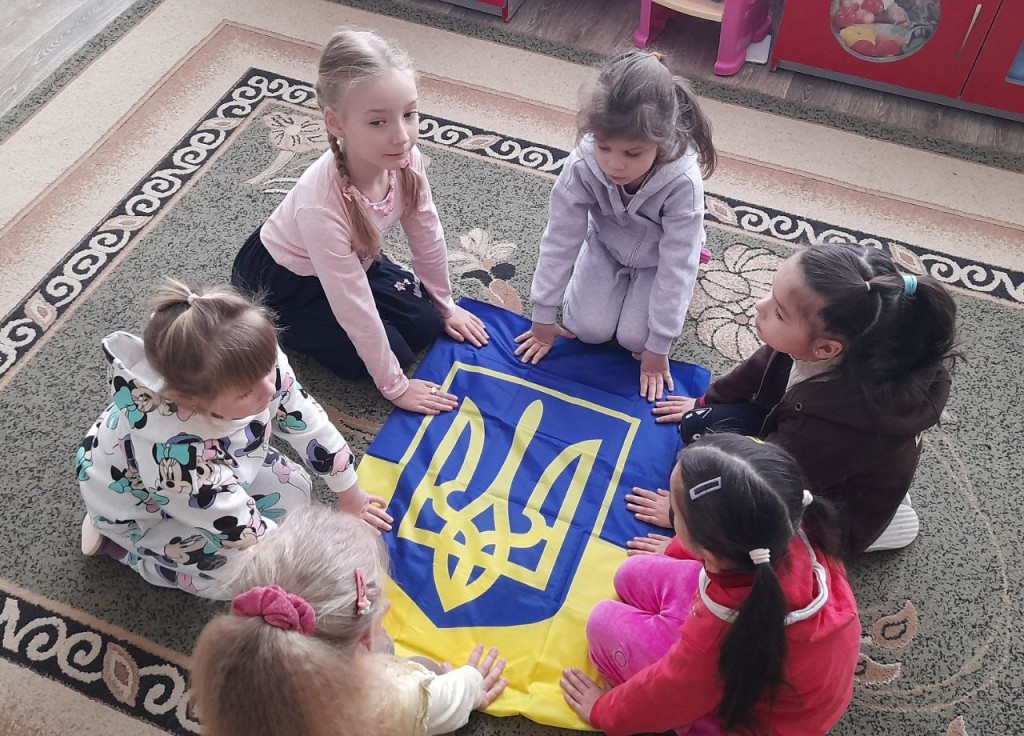 photo_5445374548686605621_y