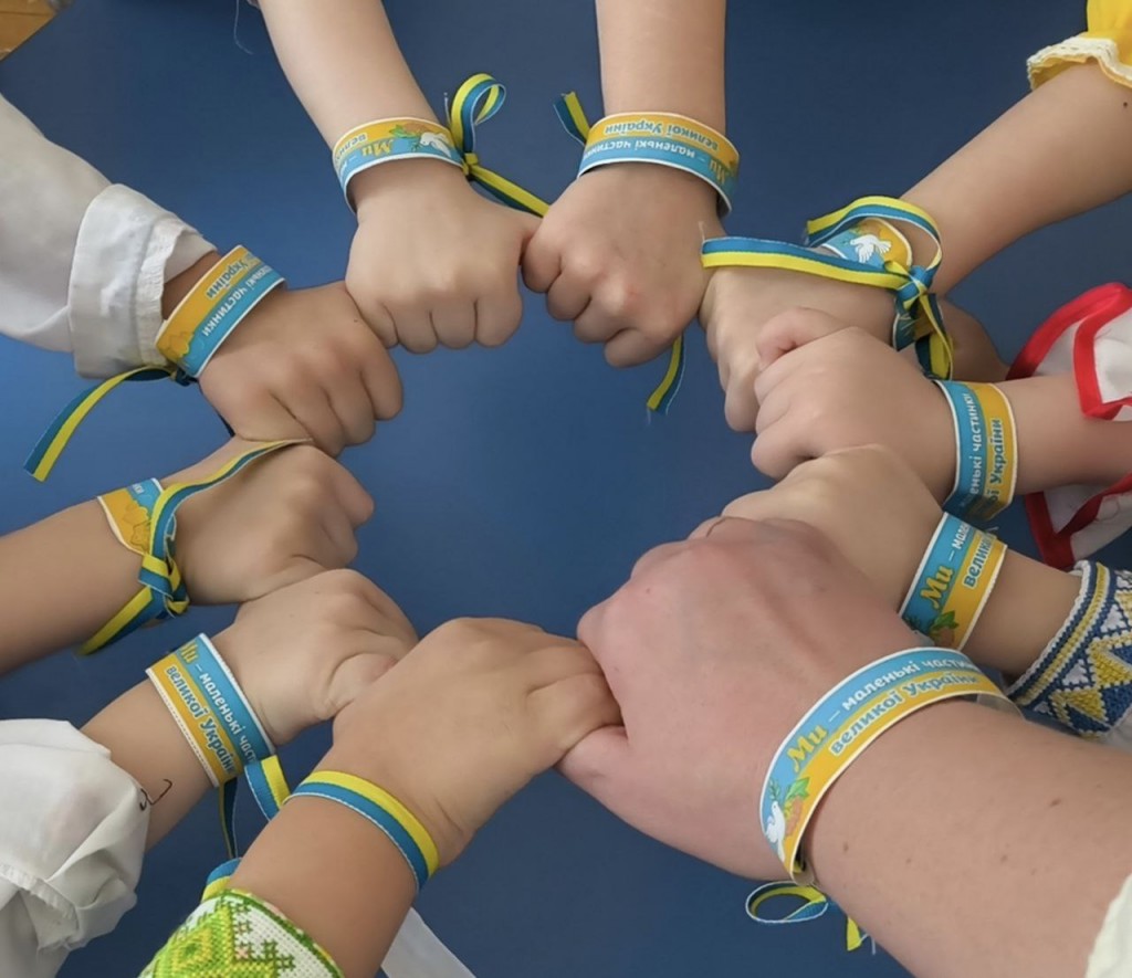 photo_5445374548686606084_y